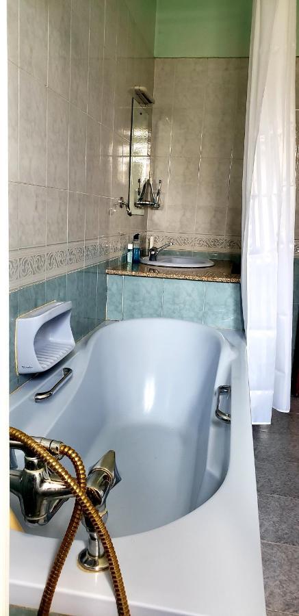 Family Nest Guesthouse Kisumu Ngoại thất bức ảnh